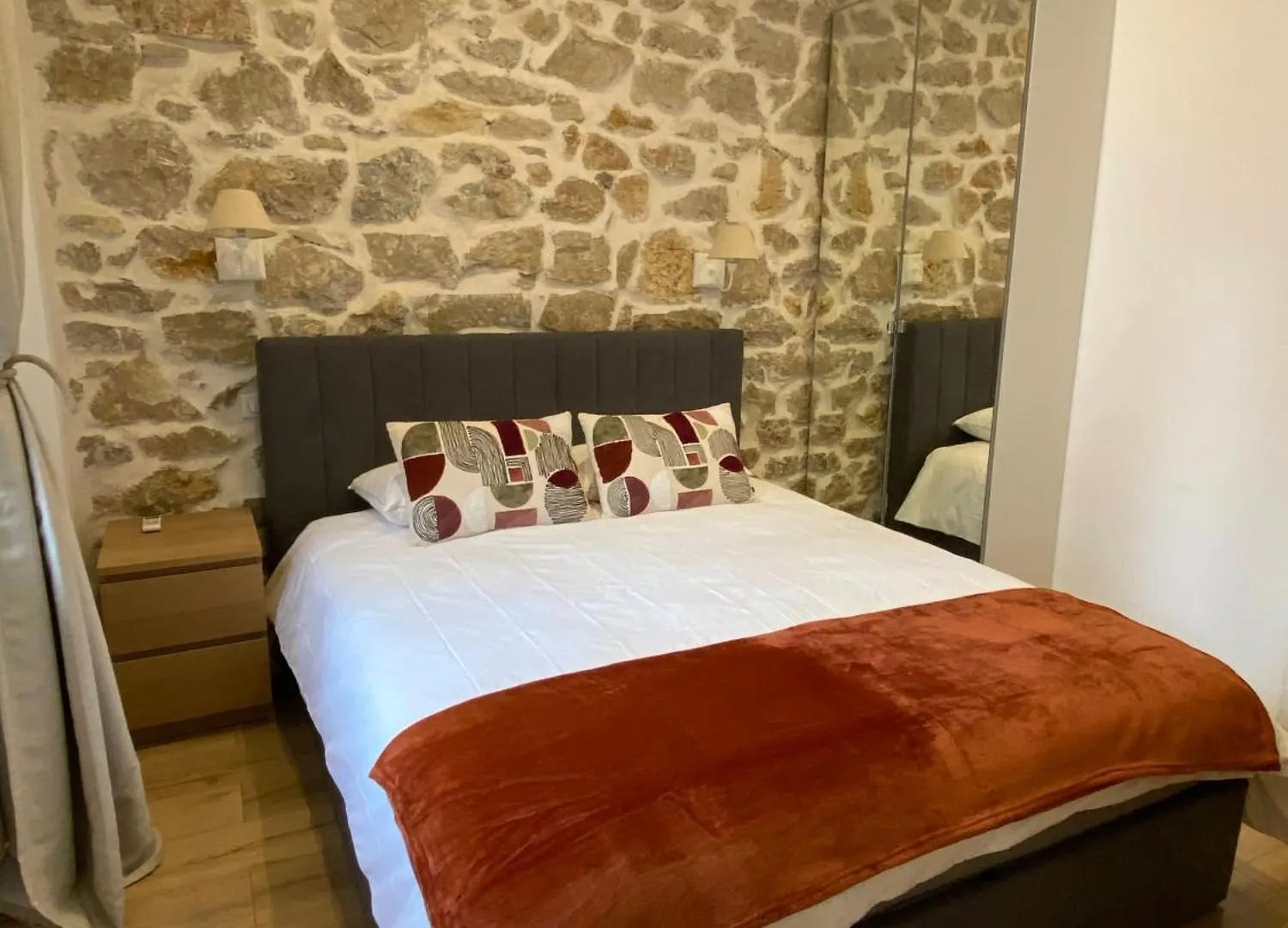 Peaceful City Centre Apt- 5B Soleau-Stayinantibes França